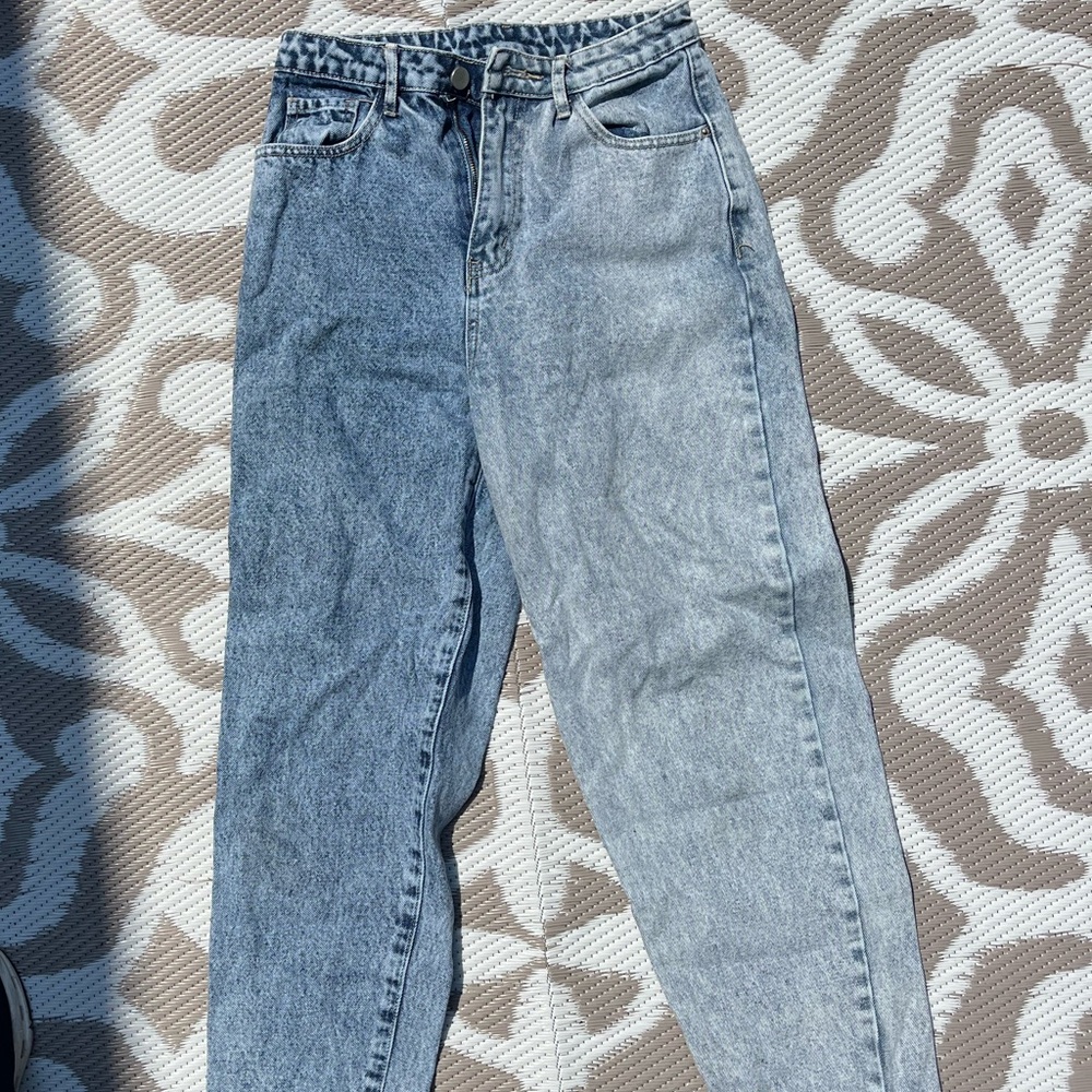 High Waisted Two Tone Jeans. Size S
